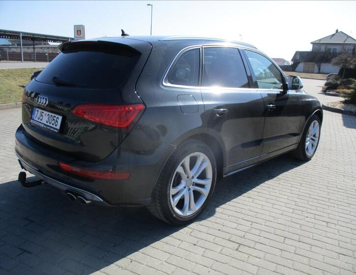 Audi SQ5 4