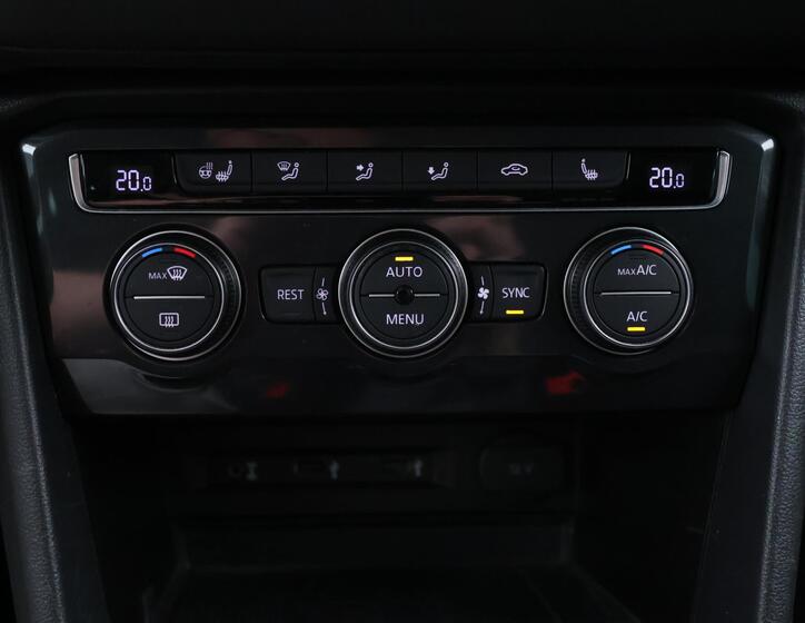 Volkswagen Tiguan 18