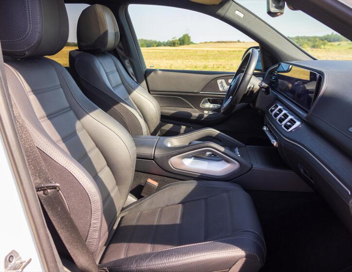 Mercedes-Benz GLS 16