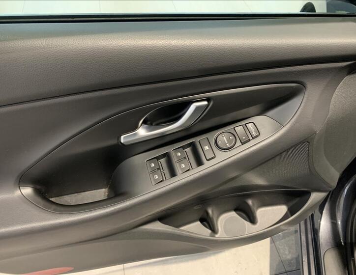 Hyundai i30 25
