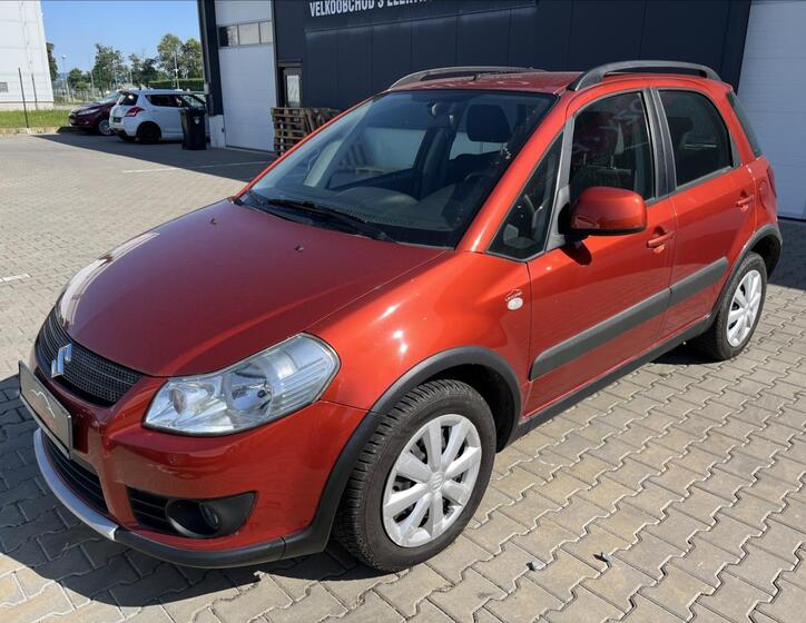 Suzuki SX4 1