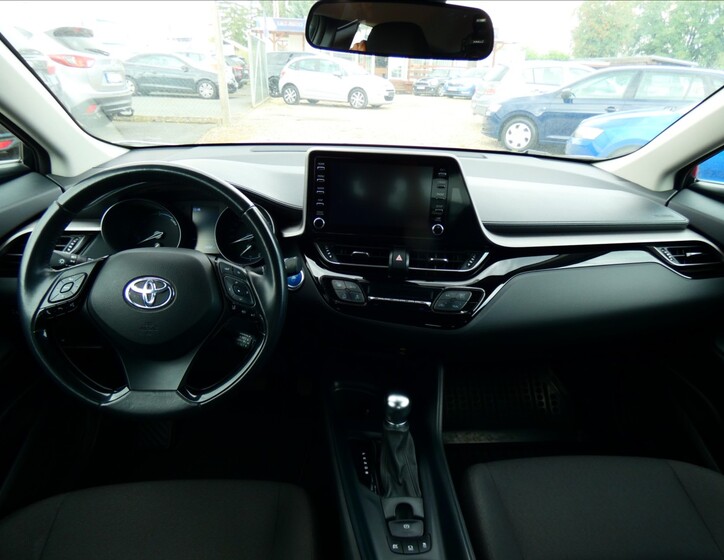 Toyota C-HR 7