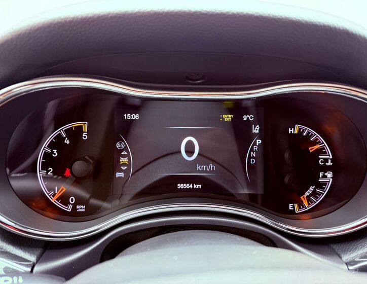 Jeep Grand Cherokee 24