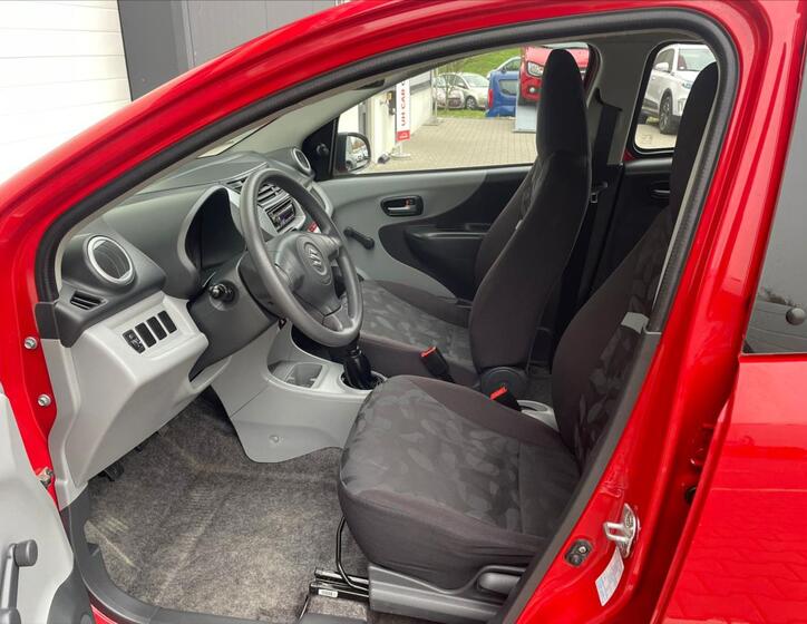 Suzuki Alto 11