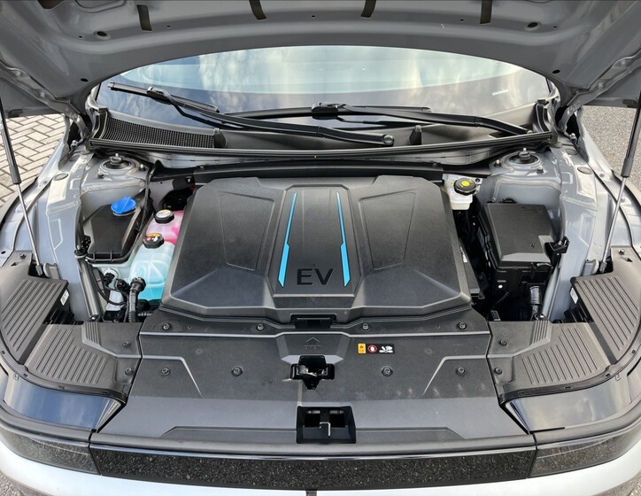 Hyundai IONIQ 40