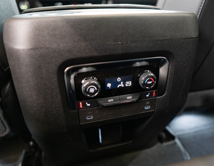 Chevrolet Tahoe 36
