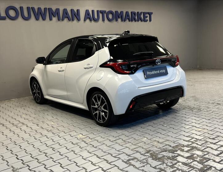Toyota Yaris 15