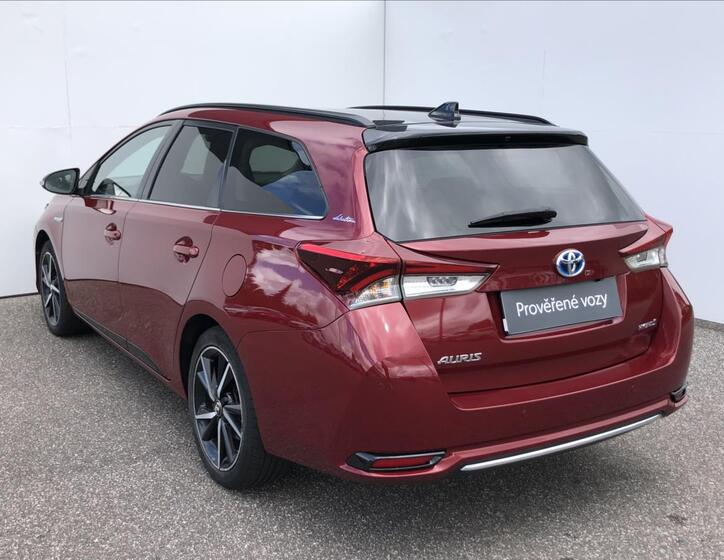 Toyota Auris 9