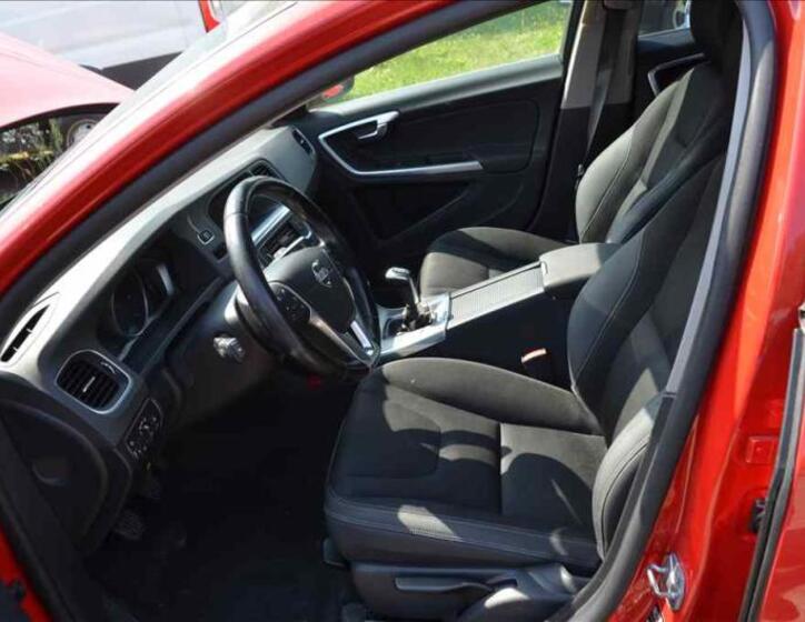 Volvo S60 13