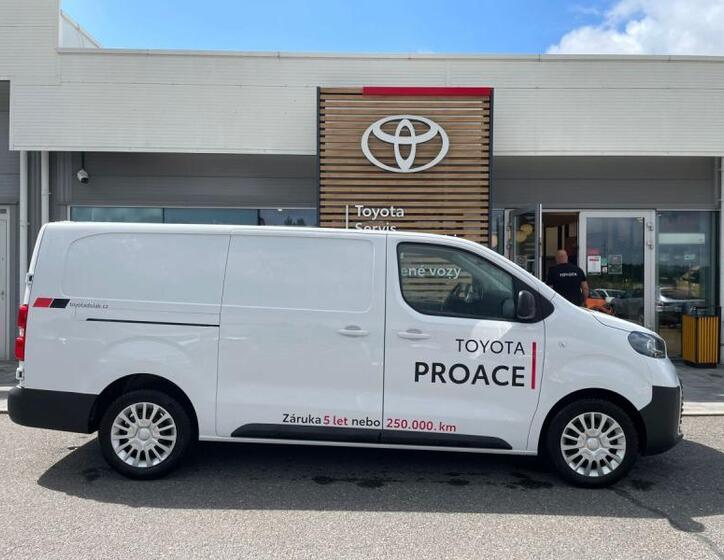 Toyota ProAce 4