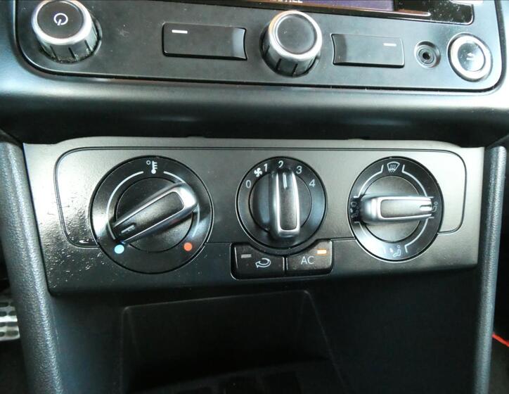 Volkswagen Polo 28