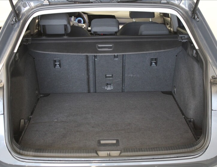 Volkswagen Golf 20