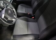 Toyota Yaris 9