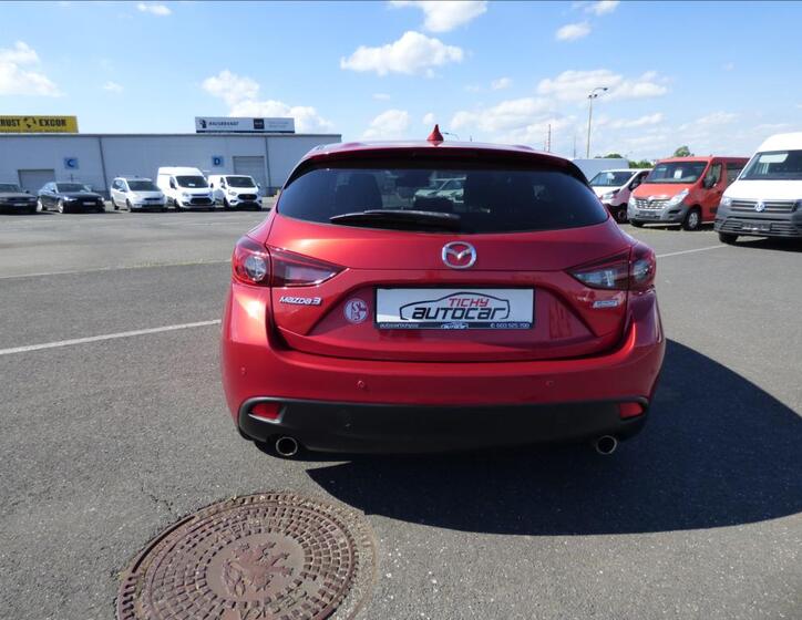 Mazda 3 4