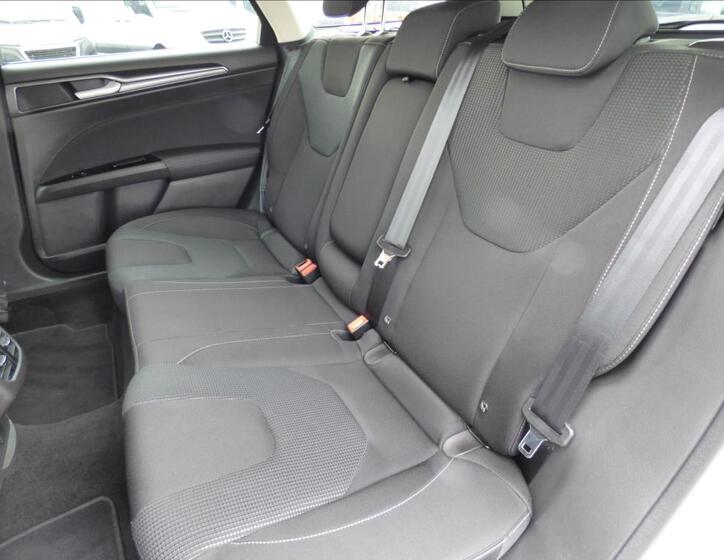 Ford Mondeo 48