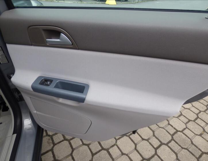 Volvo V50 31