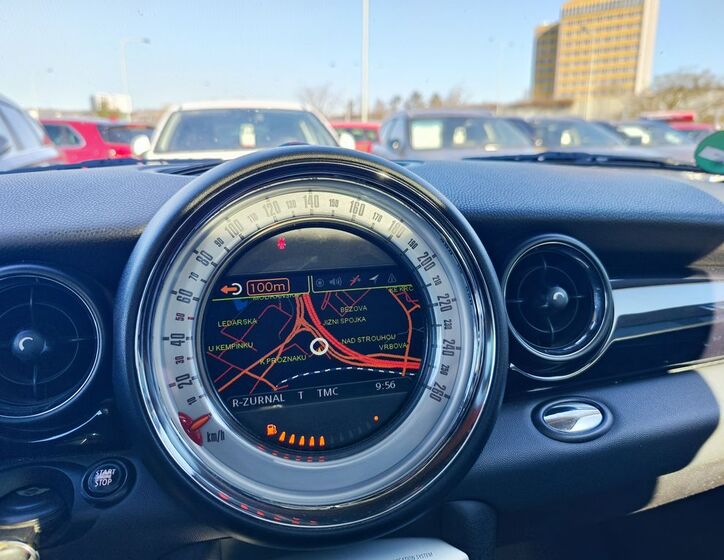 Mini Clubman 16