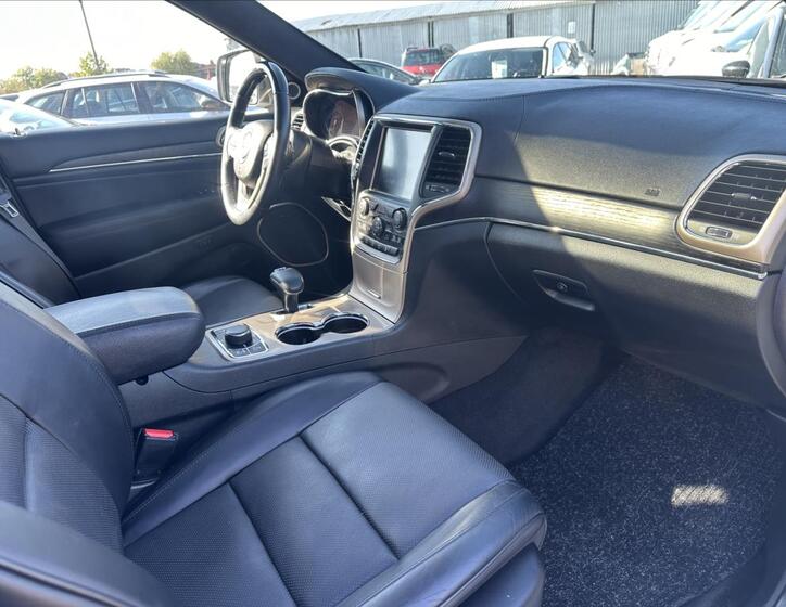 Jeep Grand Cherokee 42