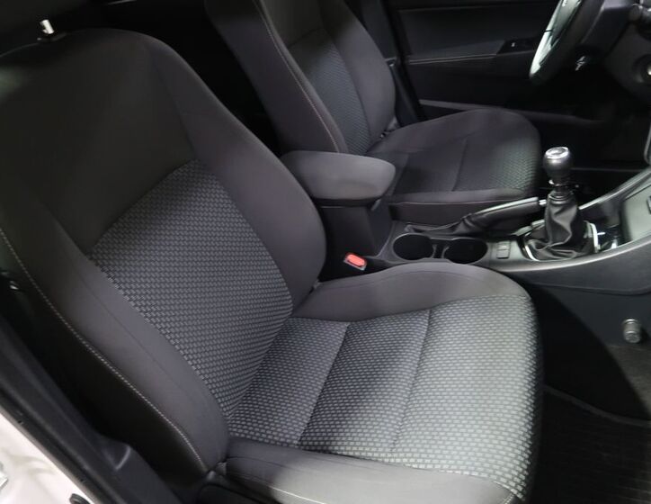 Toyota Corolla 14