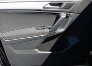 Volkswagen Tiguan 8