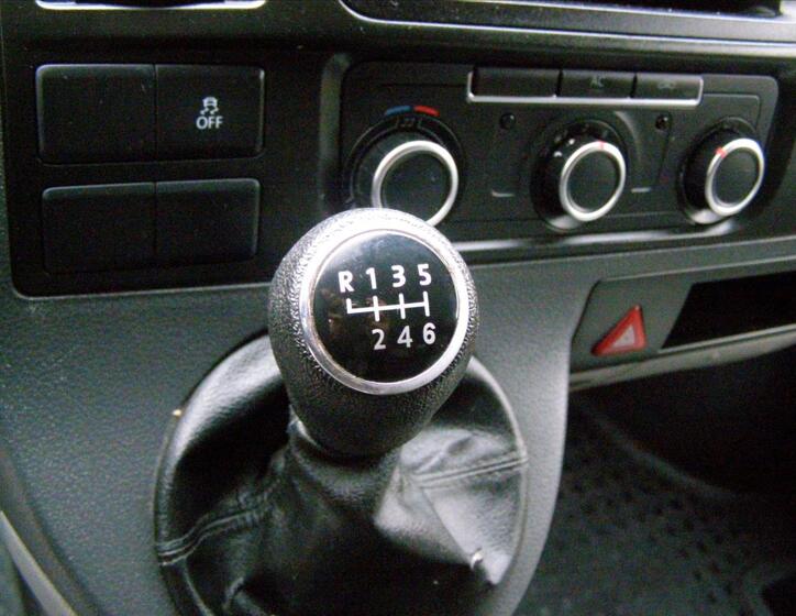 Volkswagen Transporter 18