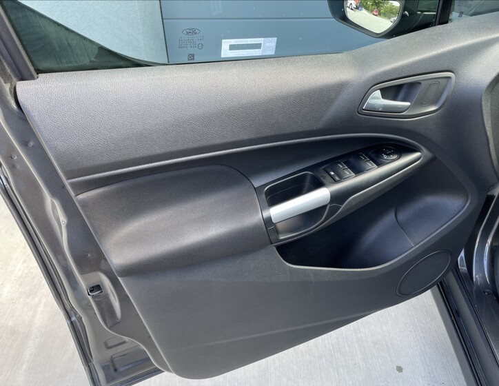 Ford Tourneo 16