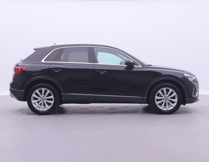 Audi Q3 8