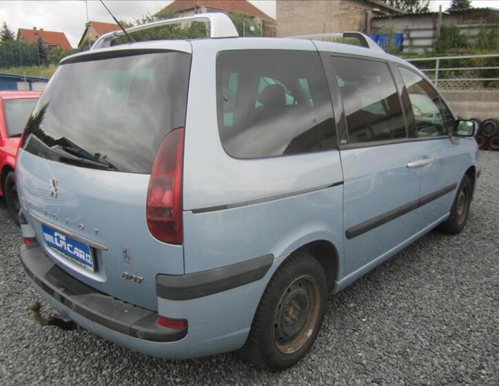 Peugeot 807 4