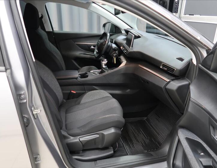 Peugeot 5008 11
