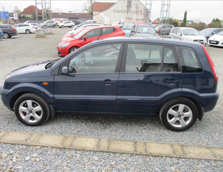 Ford Fusion 8