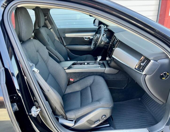 Volvo V90 21