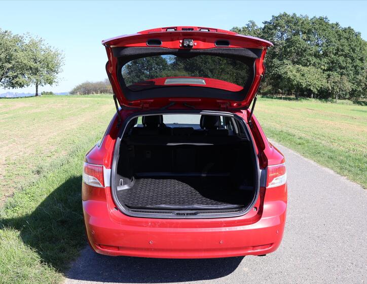 Toyota Avensis 9
