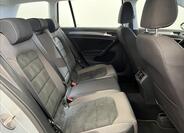 Volkswagen Golf 26