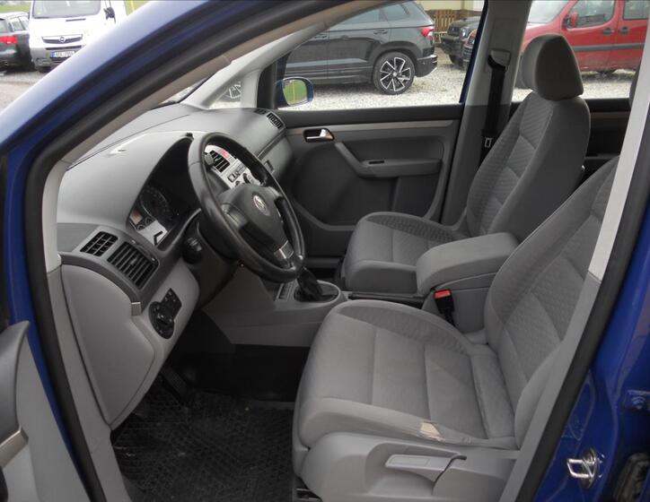 Volkswagen Touran 12