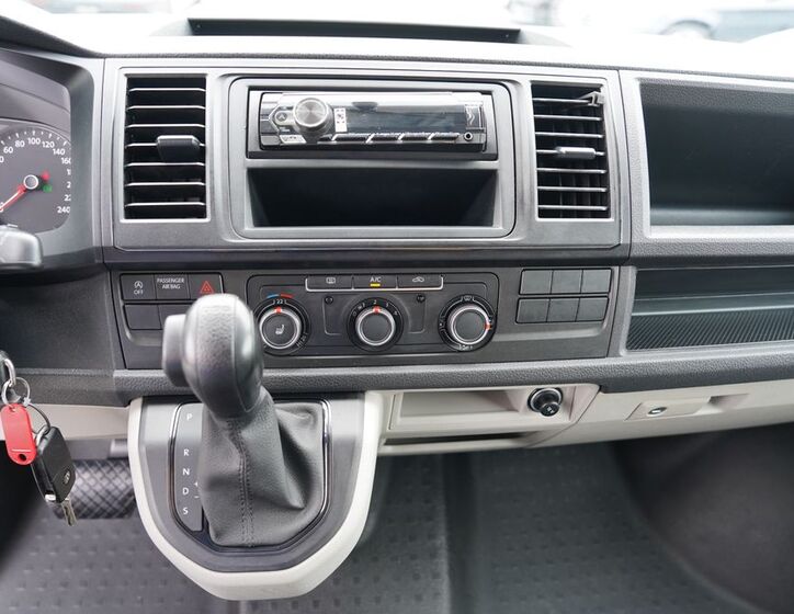 Volkswagen Transporter 28