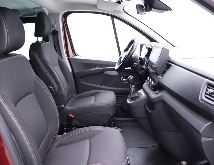 Renault Trafic 12