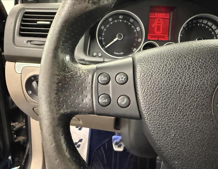 Volkswagen Golf 9