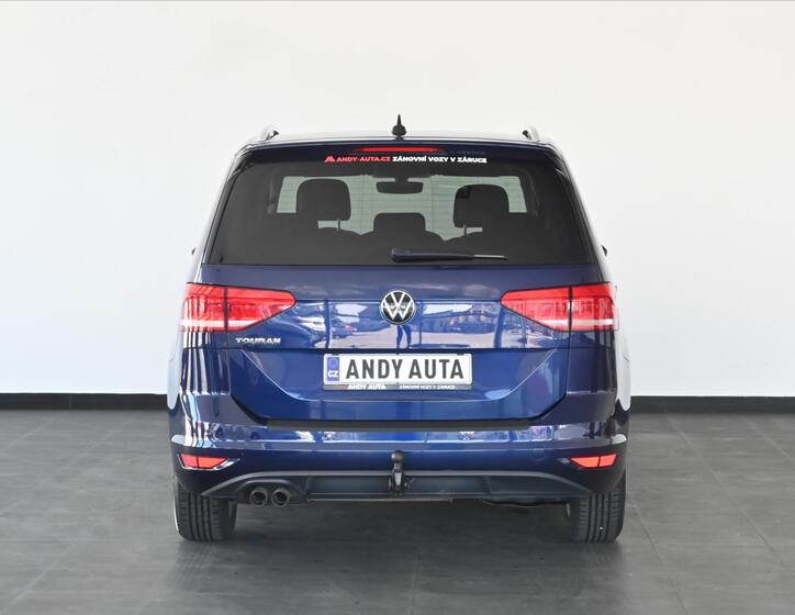 Volkswagen Touran 4
