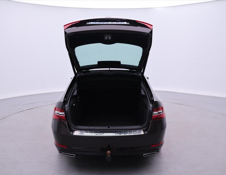 Škoda Superb 9