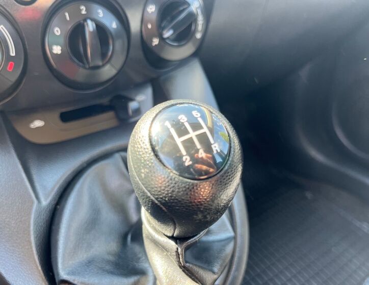 Mazda 2 14