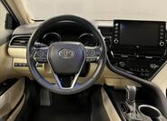 Toyota Camry 5