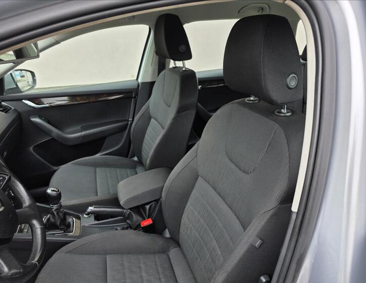 Škoda Octavia 9