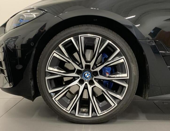 BMW i4 4