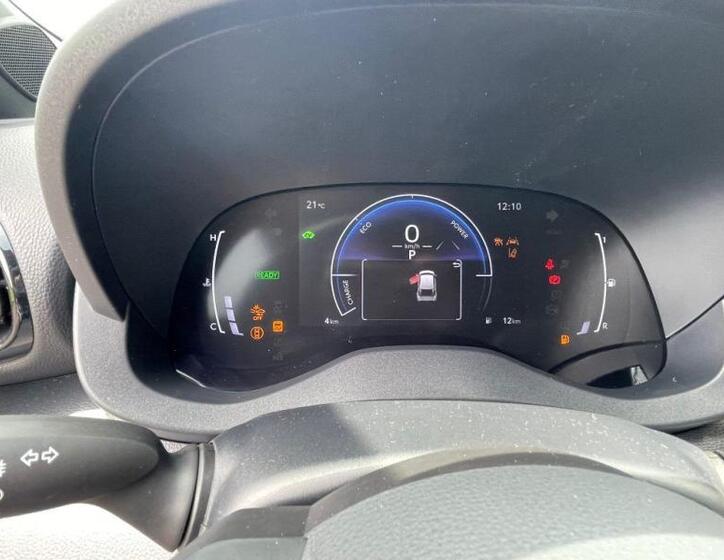Toyota Yaris Cross 14