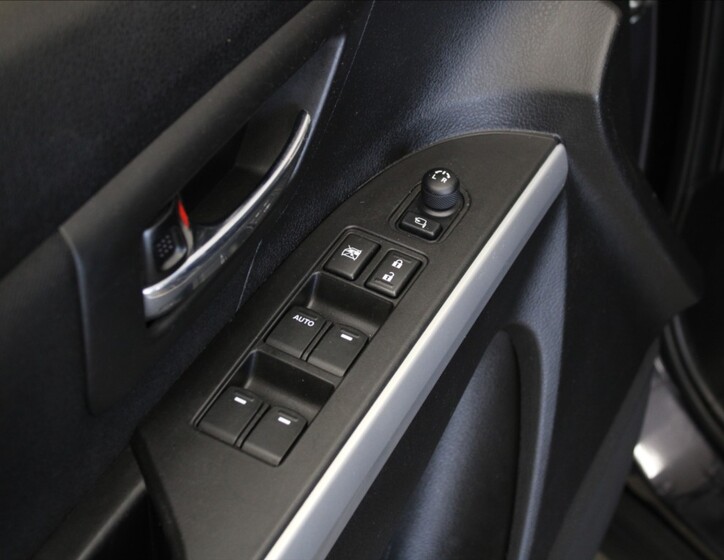 Suzuki SX4 S-Cross 14