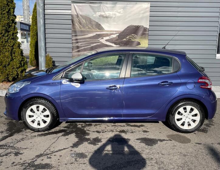 Peugeot 208 6