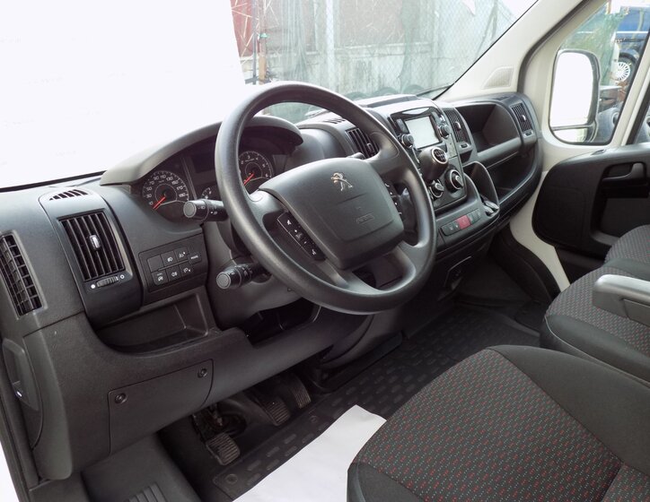 Peugeot Boxer 12