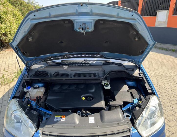 Ford C-MAX 26
