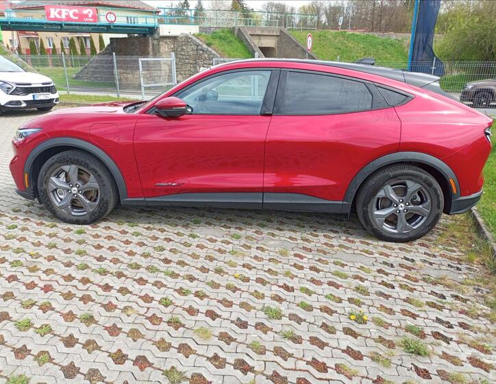 Ford Mustang Mach-E 35