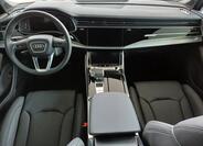 Audi Q7 11